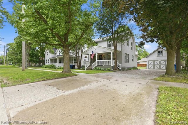 507 North Street, Holly, MI 48442