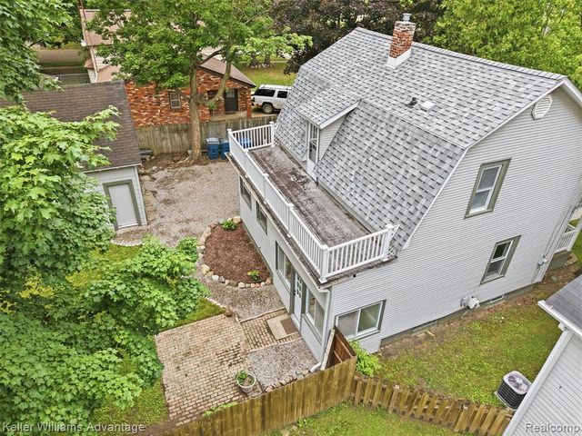 507 North Street, Holly, MI 48442