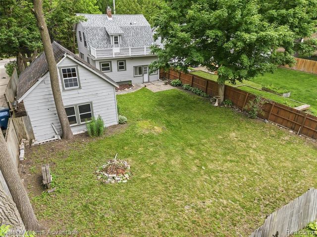 507 North Street, Holly, MI 48442