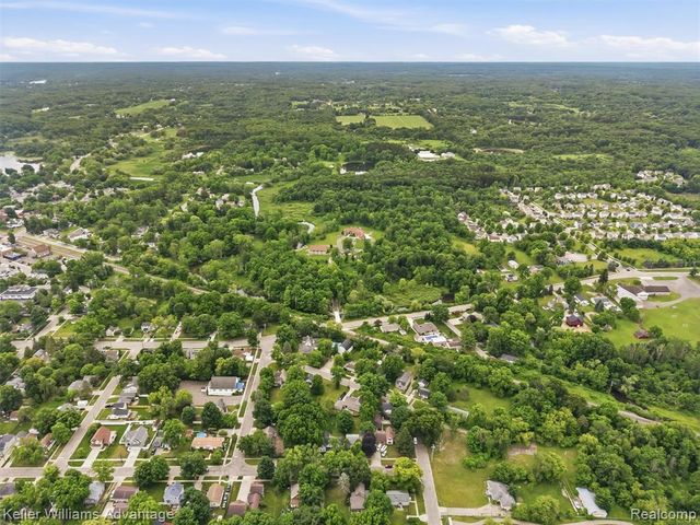 507 North Street, Holly, MI 48442