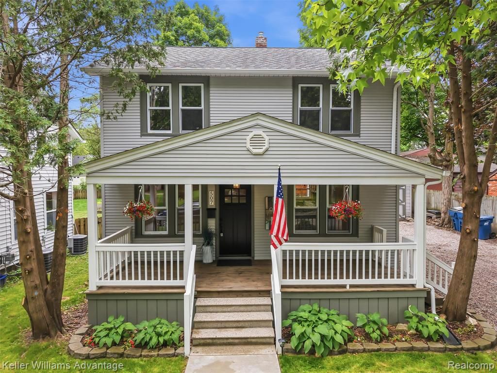507 North Street, Holly, MI 48442