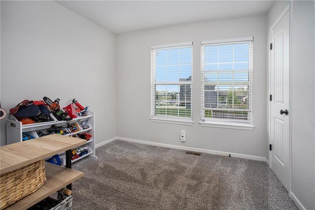 1000 W 10th Avenue, Kearney, MO 64060