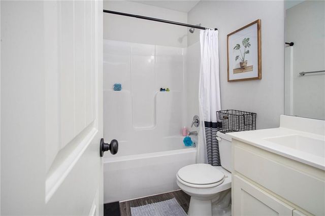 1000 W 10th Avenue, Kearney, MO 64060