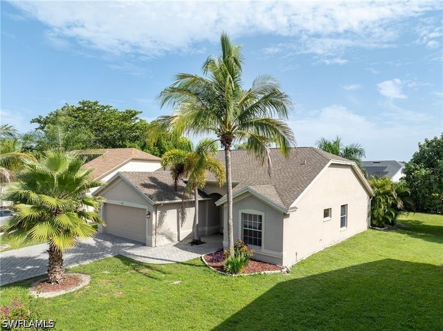 6721 Sloane PL, Naples, FL 34104