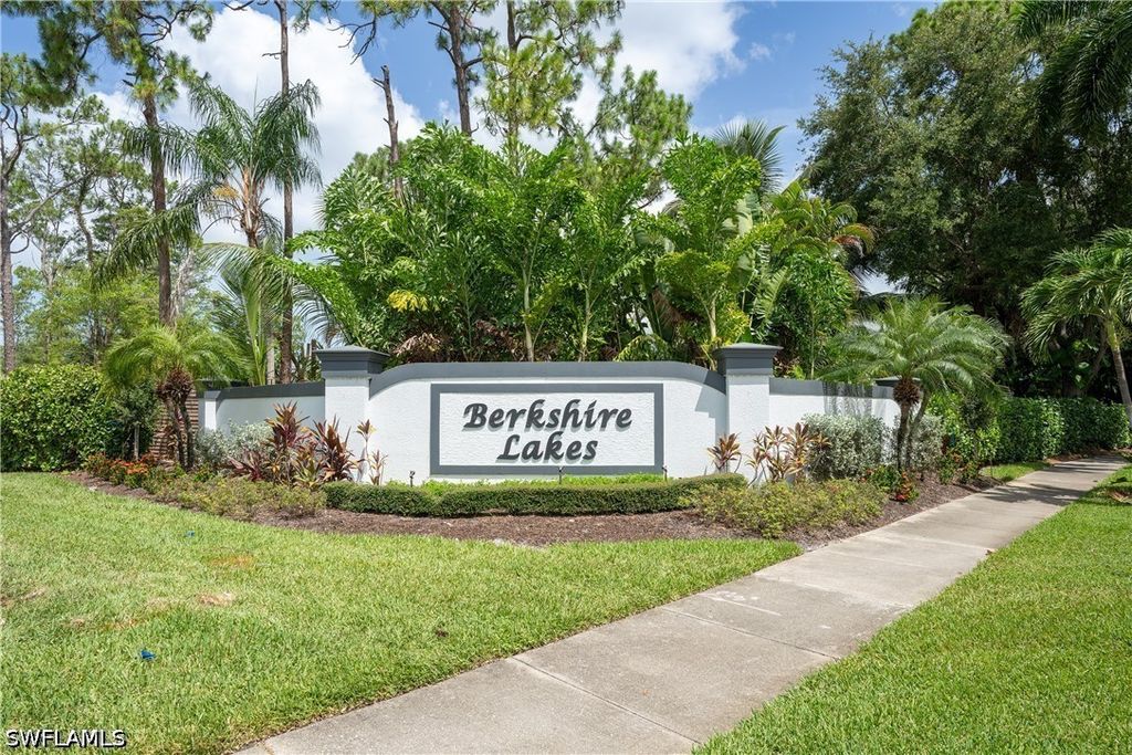 6721 Sloane PL, Naples, FL 34104