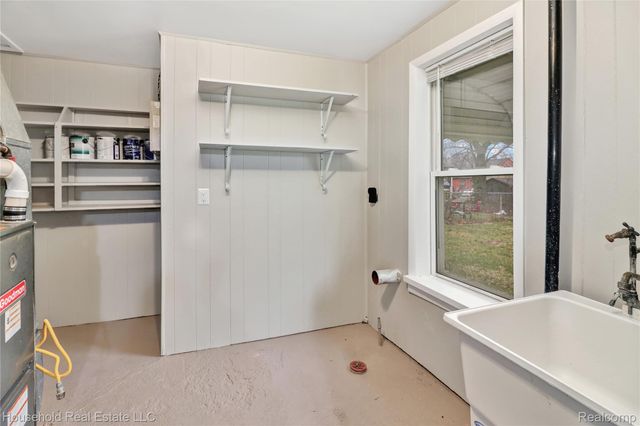 285 Bondale Avenue, Pontiac, MI 48341