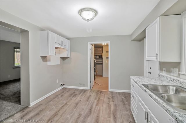 285 Bondale Avenue, Pontiac, MI 48341