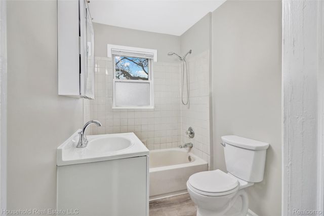 285 Bondale Avenue, Pontiac, MI 48341