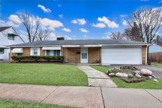 285 Bondale Avenue, Pontiac, MI 48341