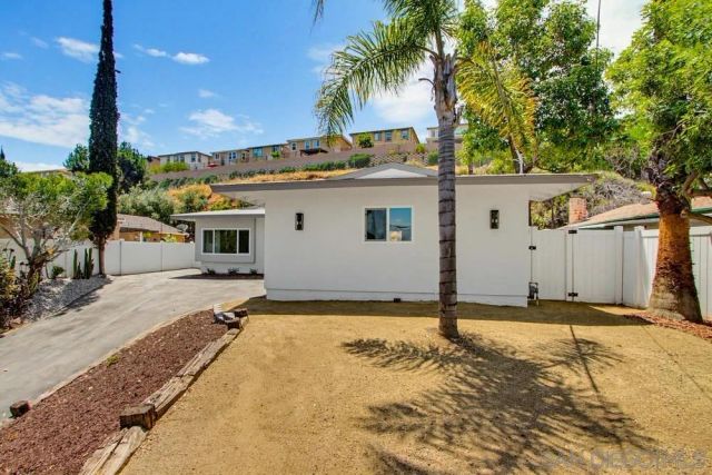 8740 Vanguard Place, Lakeside, CA 92040