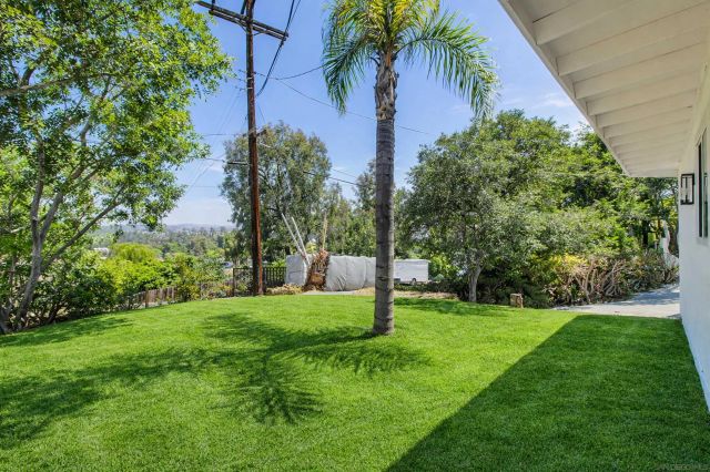 8740 Vanguard Place, Lakeside, CA 92040
