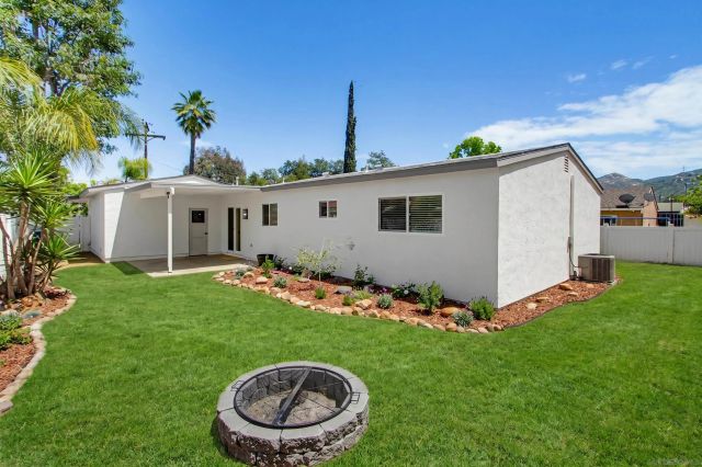 8740 Vanguard Place, Lakeside, CA 92040