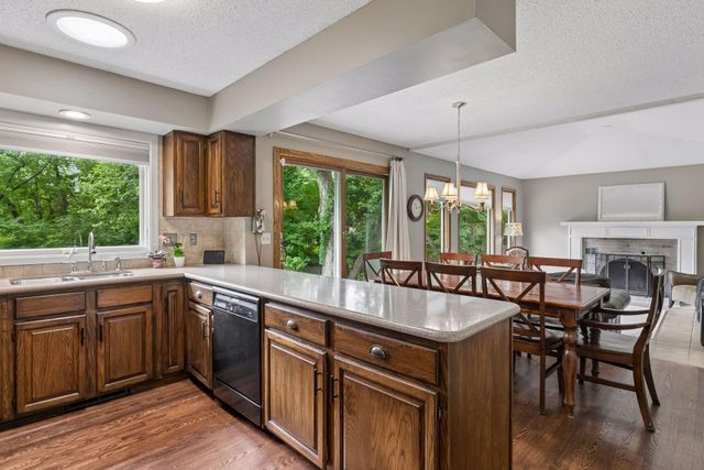 14886 Tealwood Court, Eden Prairie, MN 55347