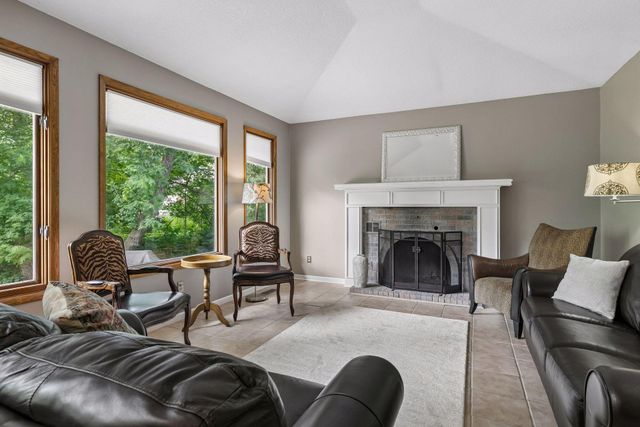 14886 Tealwood Court, Eden Prairie, MN 55347