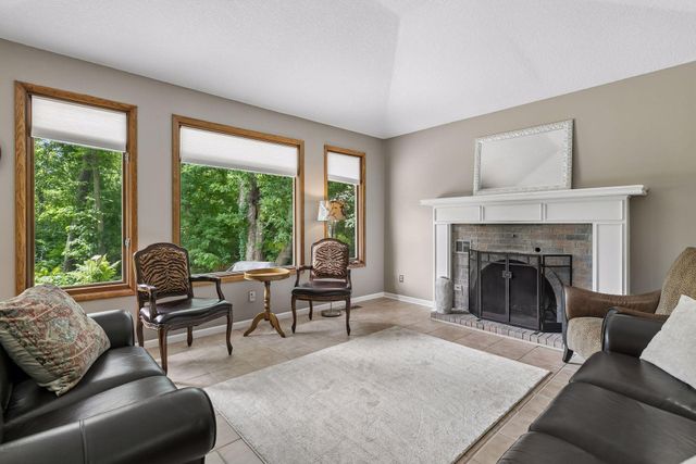 14886 Tealwood Court, Eden Prairie, MN 55347