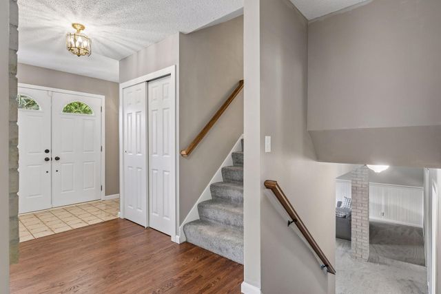 14886 Tealwood Court, Eden Prairie, MN 55347