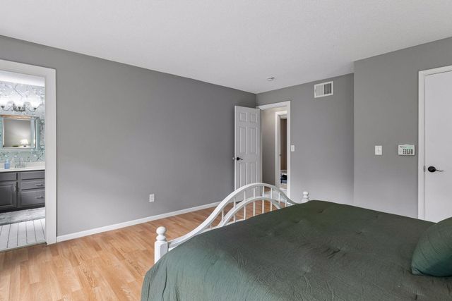 14886 Tealwood Court, Eden Prairie, MN 55347