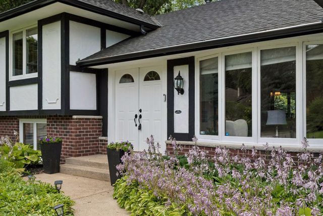 14886 Tealwood Court, Eden Prairie, MN 55347