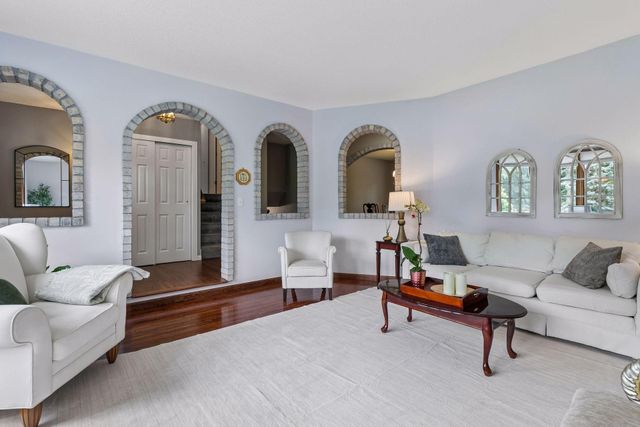 14886 Tealwood Court, Eden Prairie, MN 55347