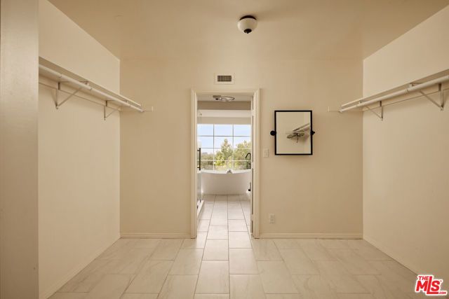 949 N Norman Place, Los Angeles, CA 90049