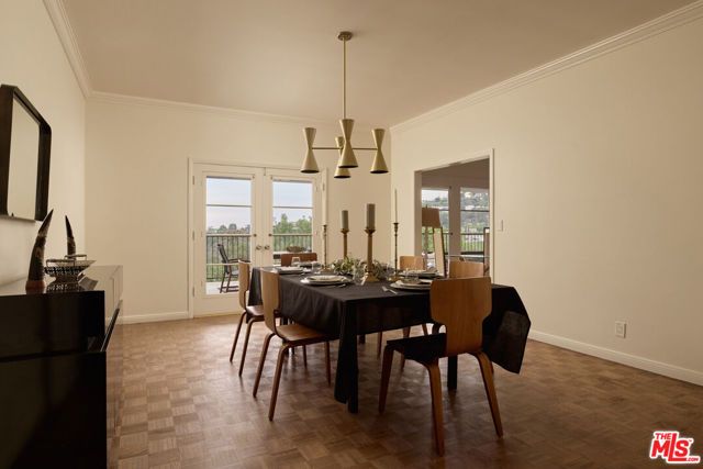 949 N Norman Place, Los Angeles, CA 90049
