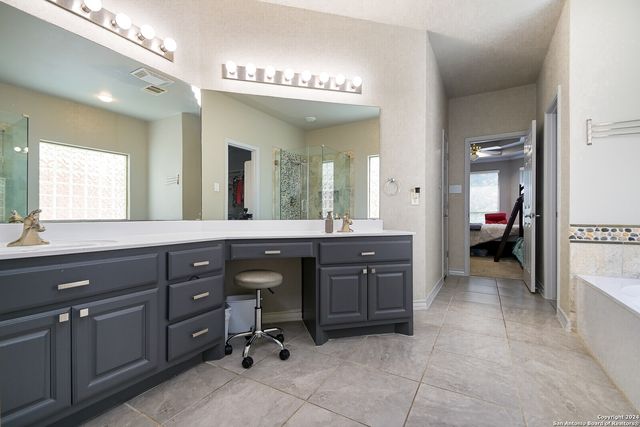 19434 GRAN ROBLE, San Antonio, TX 78258