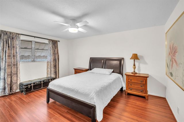 500 S Luna Ct 7, Hollywood, FL 33021