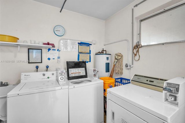 500 S Luna Ct 7, Hollywood, FL 33021