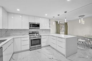 500 S Luna Ct 7, Hollywood, FL 33021