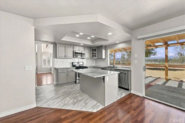 40153 Starling, Temecula, CA 92591