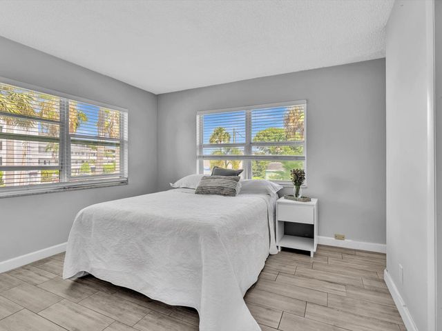 90 NE 19th Avenue 8, Deerfield Beach, FL 33441