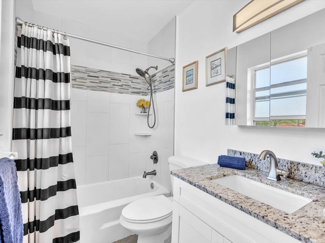 90 NE 19th Avenue 8, Deerfield Beach, FL 33441
