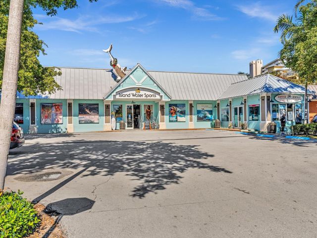 90 NE 19th Avenue 8, Deerfield Beach, FL 33441