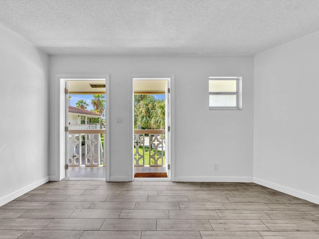 90 NE 19th Avenue 8, Deerfield Beach, FL 33441
