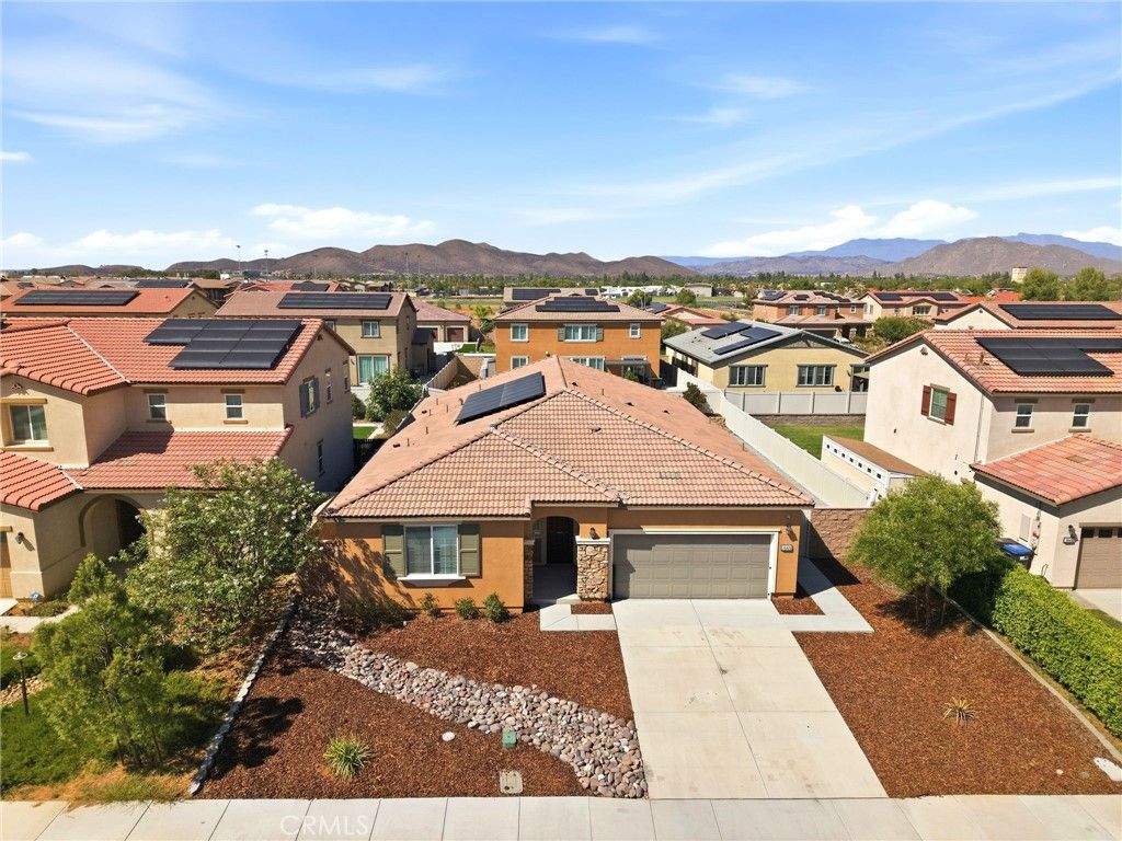 28426 Heather Green Way, Menifee, CA 92584 — exterior