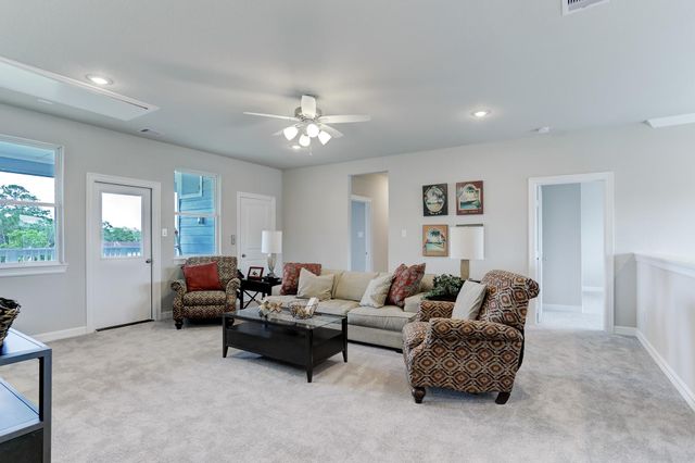 3921 Peacock Isle Drive, Dickinson, TX 77539