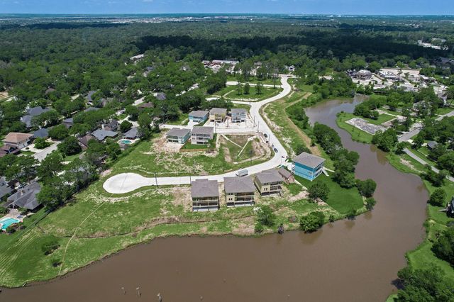 3921 Peacock Isle Drive, Dickinson, TX 77539