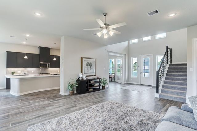 3921 Peacock Isle Drive, Dickinson, TX 77539
