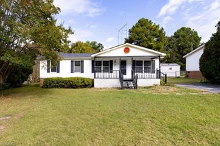 1605 Mossbrook Circle, High Point, NC 27260