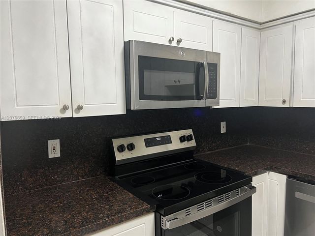 7441 Wayne Avenue 8I, Miami Beach, FL 33141