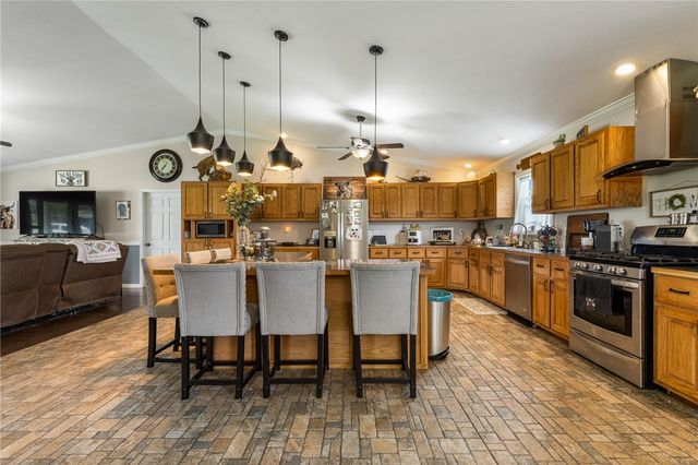 83 Old Carpenter Lane, Harrison, AR 72601