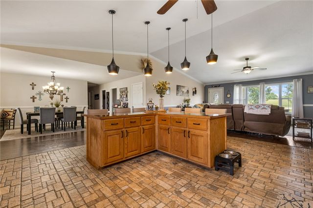 83 Old Carpenter Lane, Harrison, AR 72601