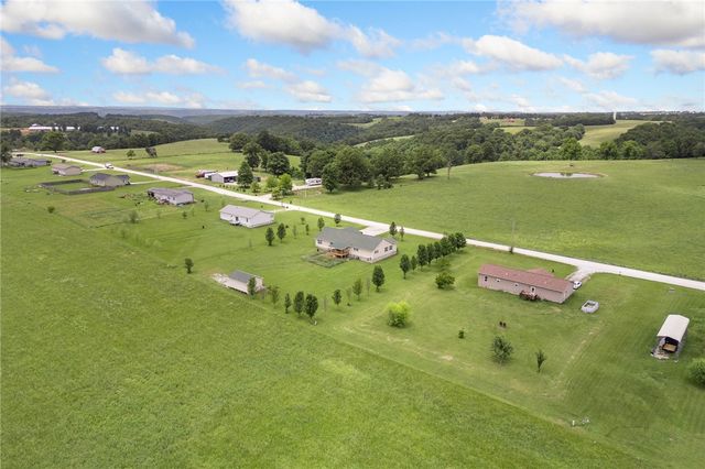 83 Old Carpenter Lane, Harrison, AR 72601