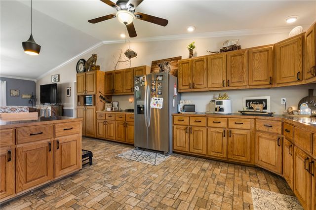 83 Old Carpenter Lane, Harrison, AR 72601