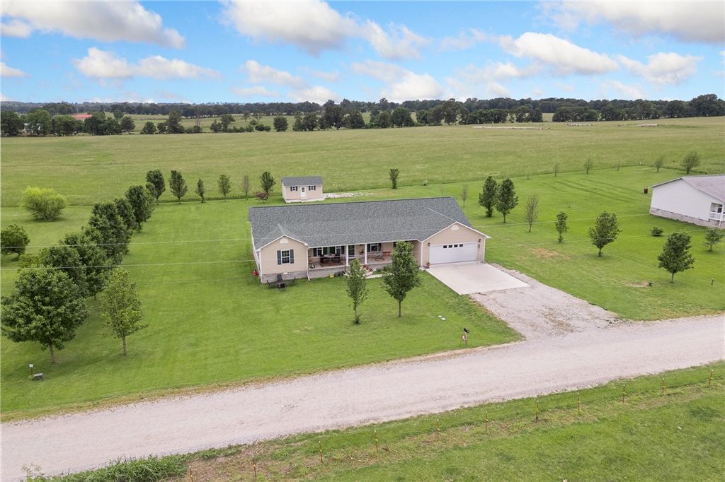 83 Old Carpenter Lane, Harrison, AR 72601