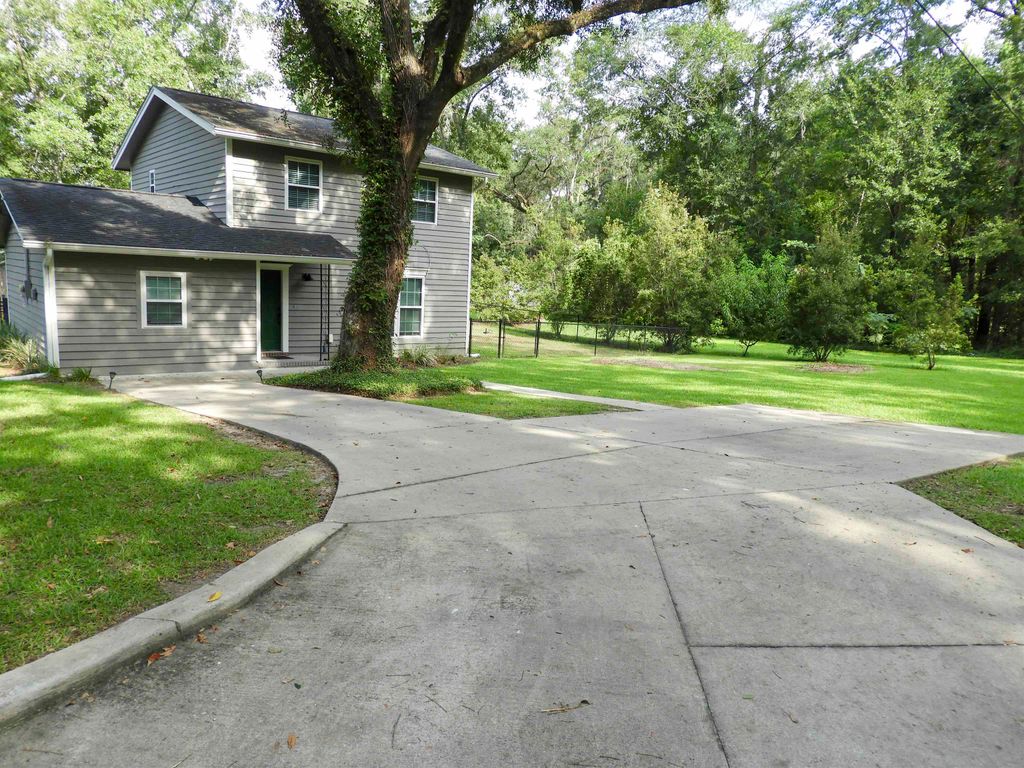 Image 1 of property listing at 1903 Ivan Drive, Tallahassee, FL 32303