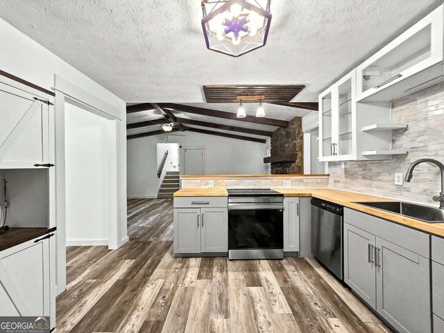 2704 Kozy Court NE, Marietta, GA 30066