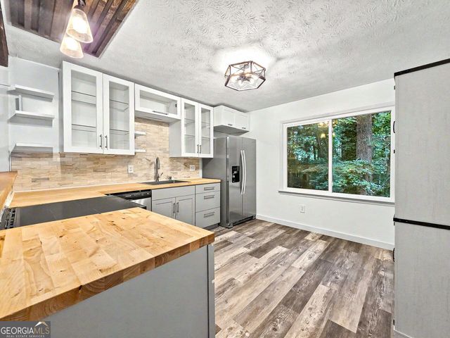 2704 Kozy Court NE, Marietta, GA 30066