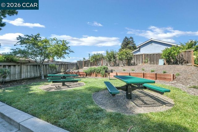 2143 Range Place, Martinez, CA 94553