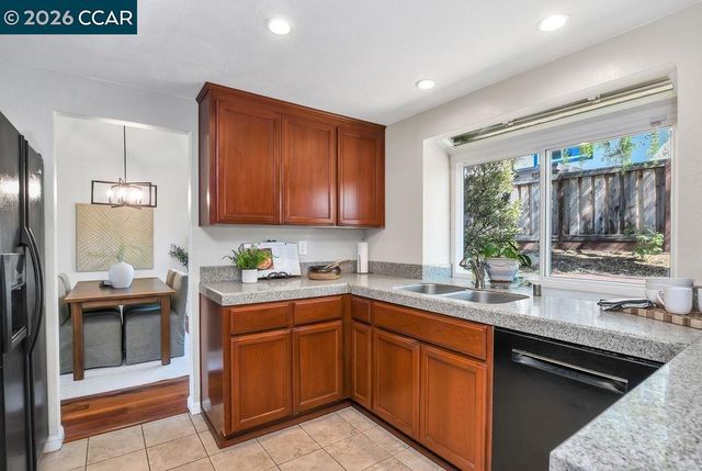 2143 Range Place, Martinez, CA 94553